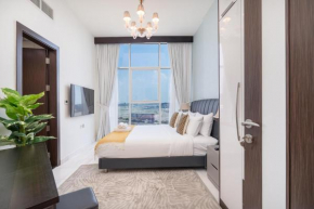 Heaven Crest Vacation Homes Business Bay Canal View - Luxury 2 Bedroom Suite with Free Parking, Wi-Fi, Gym and Pool